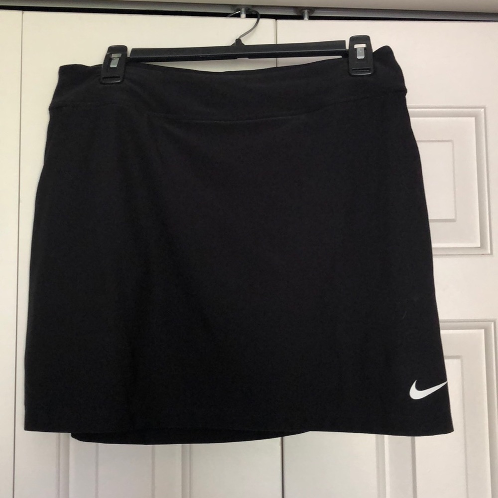 Black nike golf skirt NEVER WORN